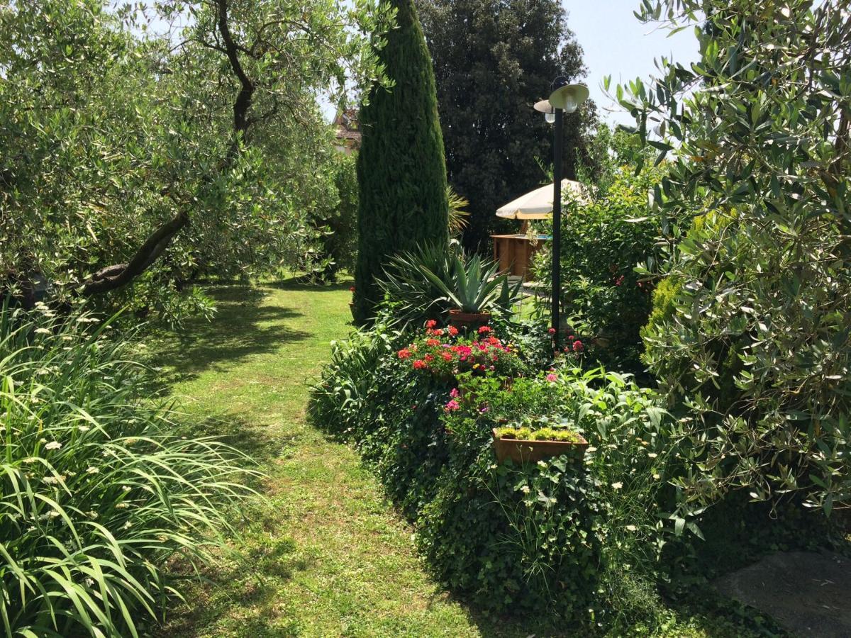 La Casa Dei Nonni Villa Larciano Luaran gambar